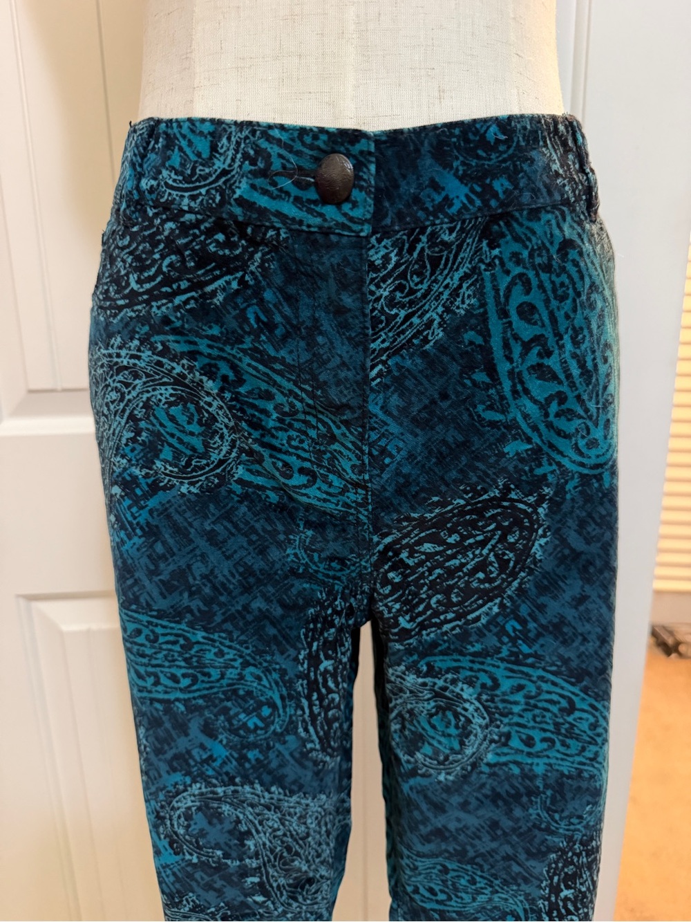 Chico's Deep Teal Velvet Paisley Pants Sz 2 (12R) - Picture 3 of 12